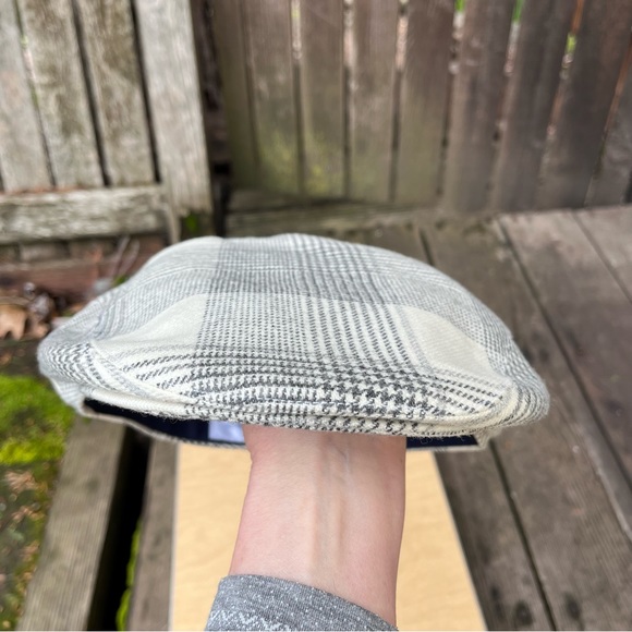 Anthony Peto Wool Plaid Flat Cap in Cream & Gray Sz 58 - Picture 7 of 14